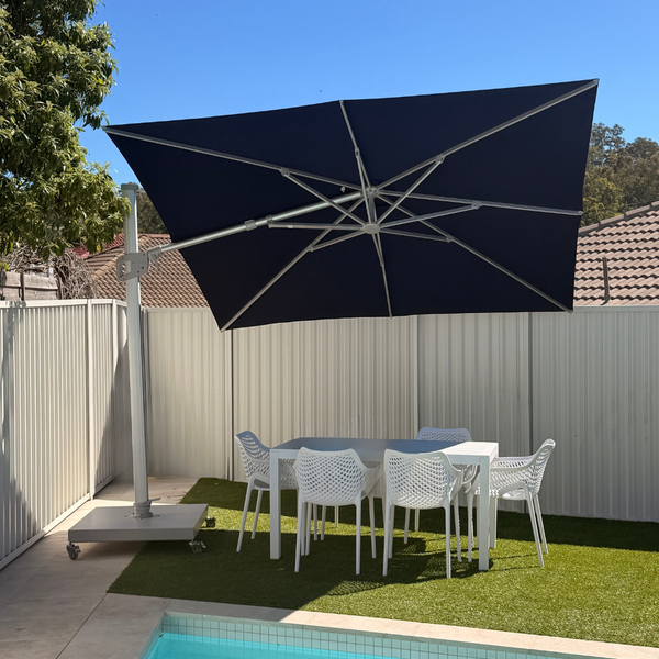 What Size Sola by Skyspan Umbrella Is Right for My Outdoor Space?